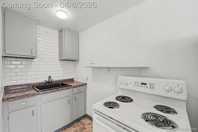 Building Photo - 434 N Hamilton St