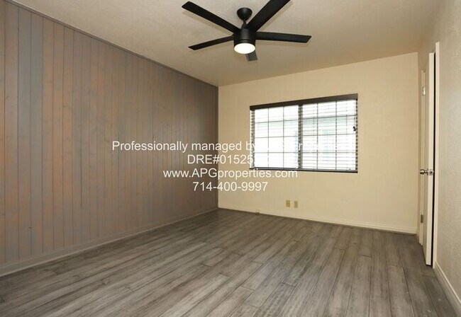 Building Photo - Newly renovated 3 bedroom / 2 bathroom hou...