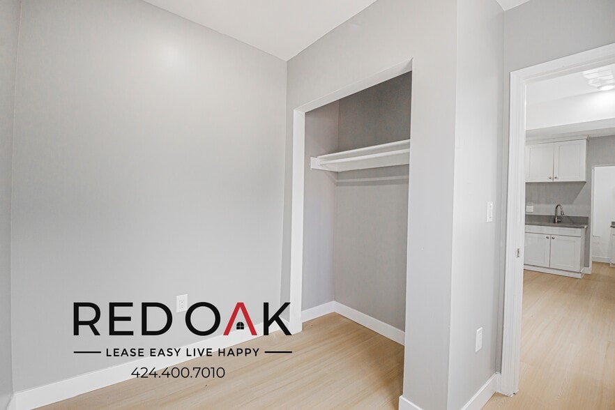 Building Photo - 340 W 87th St
