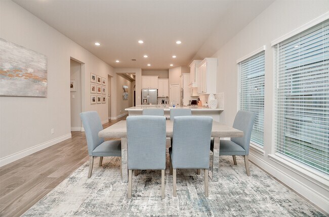 Building Photo - 6926 Myrtle Dr