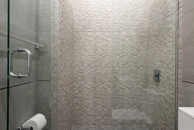 Building Photo - 315 E 78th St