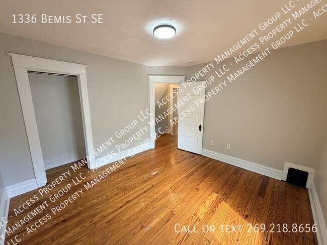Building Photo - 1336 Bemis St SE