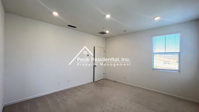 Building Photo - 3236 Sunny Gate Ln