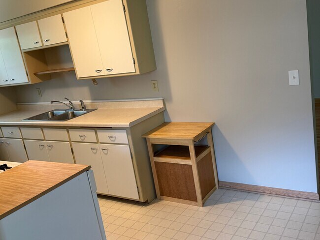 Building Photo - 5612 Minnetonka Blvd