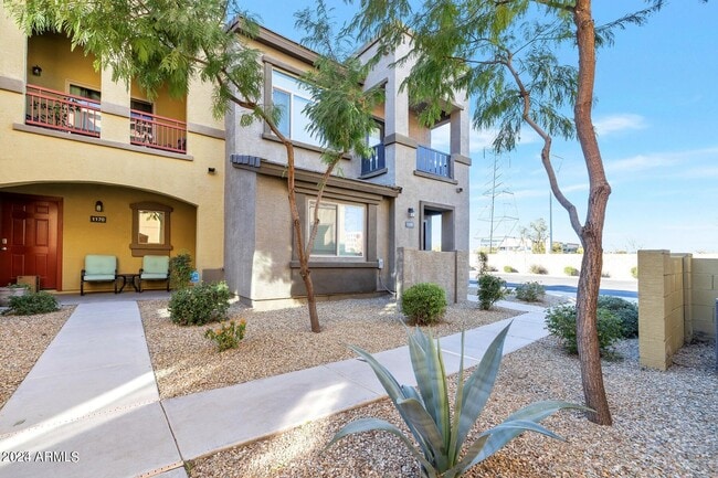 Building Photo - 2150 W Alameda Rd
