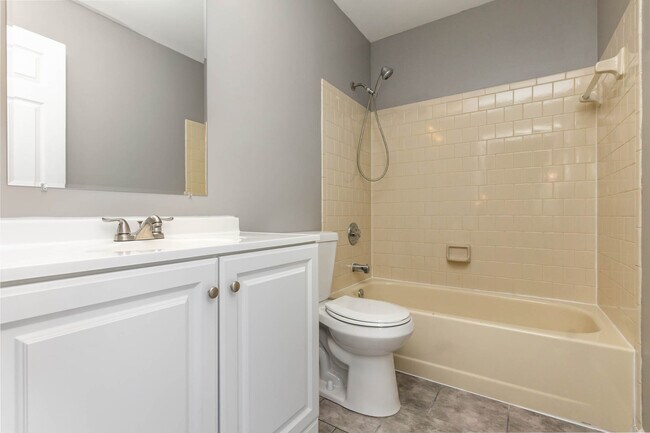 Building Photo - 324 Talbot Ct