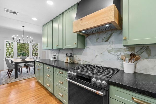 Building Photo - Restored Mission Hills Stunner