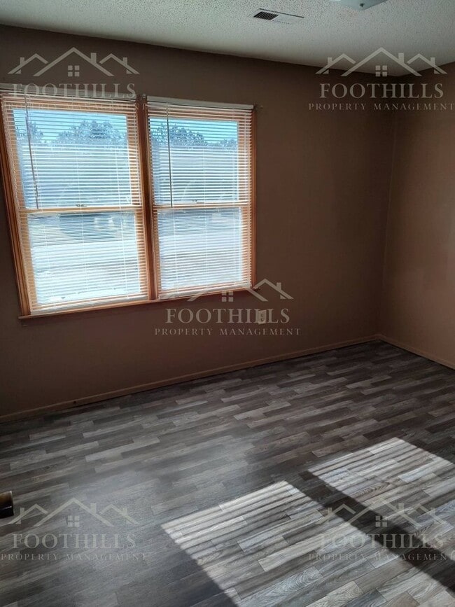 Building Photo - 118 New Prospect Church Rd