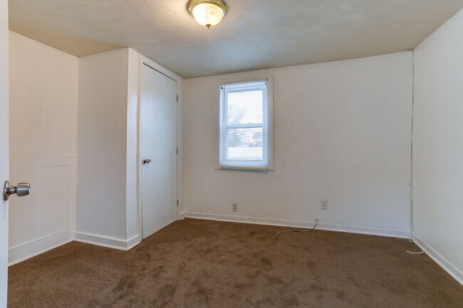 Building Photo - 1103 Fentress Rd