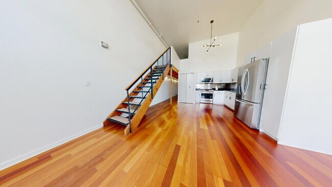 Building Photo - Bright & Modern 2BR/2BA Loft-Style Condo i...