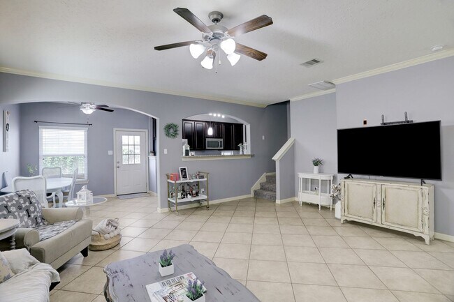 Building Photo - Elegant Two-Story Home in Exclusive Gated ...