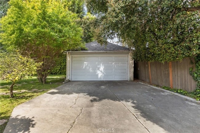 Building Photo - 6329 Warner Dr