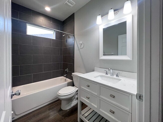 Building Photo - 3BR/2BA Home in Strawberry Fields