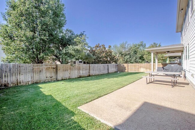 Building Photo - 705 Green Vista Ct