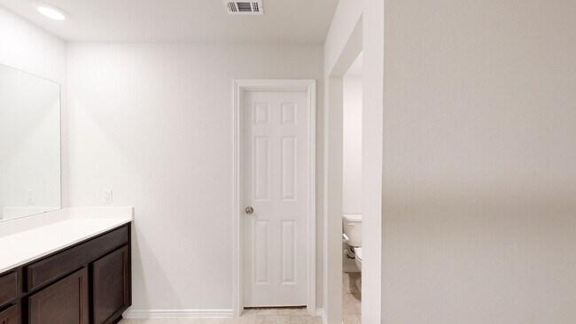Building Photo - 9606 Falme Ln