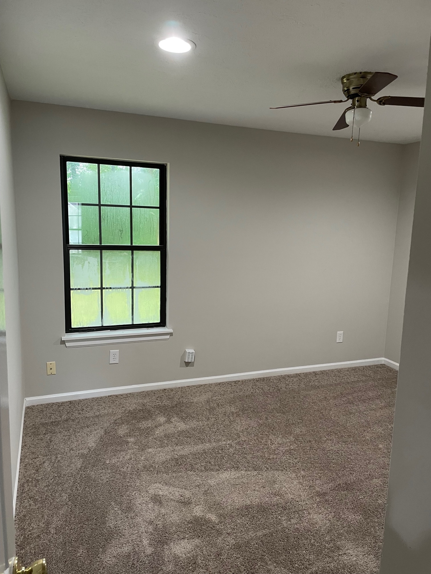 Building Photo - 10770 N Park Ave