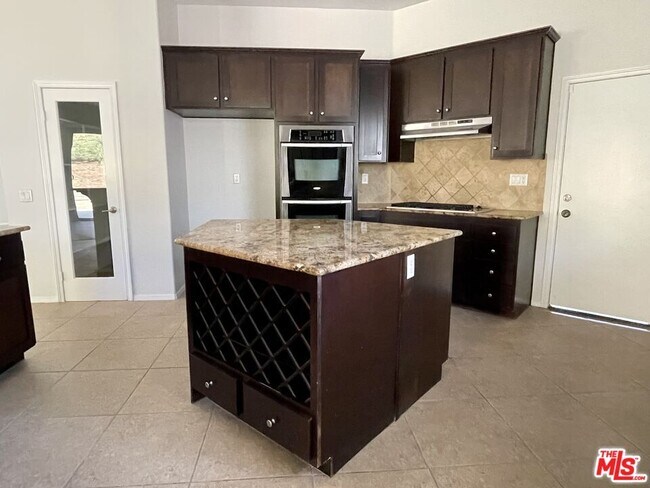 Building Photo - 8776 Soothing Ct