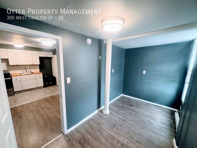 Building Photo - 300 W Coulter St