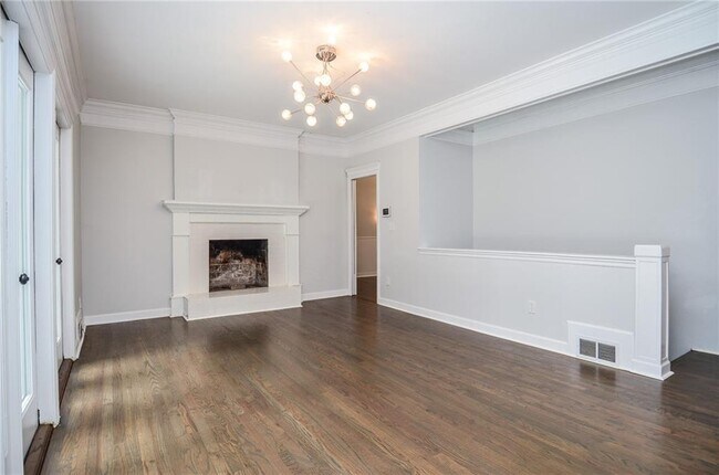 Building Photo - 2079 Street De Ville