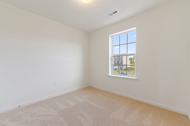 Building Photo - Luxury Hanover Townhome!