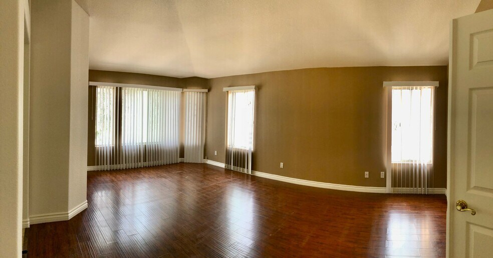 Building Photo - 12566 Cavallo St