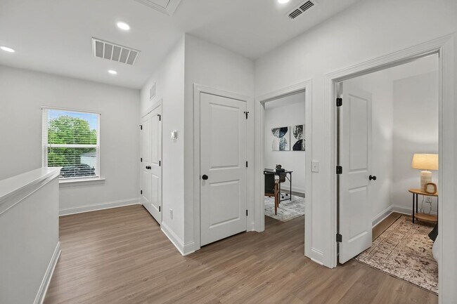 Building Photo - 53 E 13th St