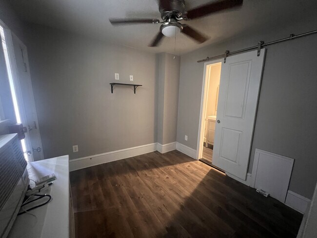 Building Photo - 804 N 16th St