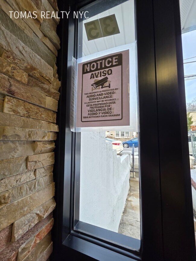 Building Photo - 35 Altonwood Pl