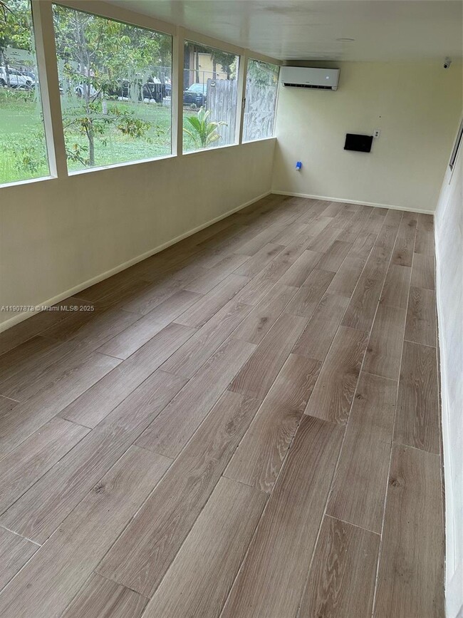 Building Photo - 1830 Banyan Creek Cir N