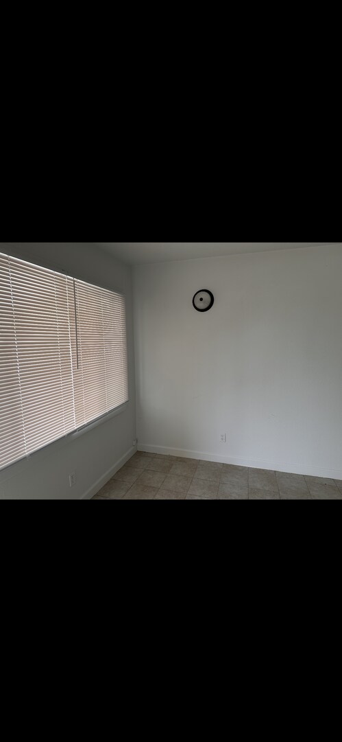 Building Photo - 3-Bedroom/ 1.5-Bath - Delightful Home in Fort Walton Beach - Great Location "A Must-See Home"