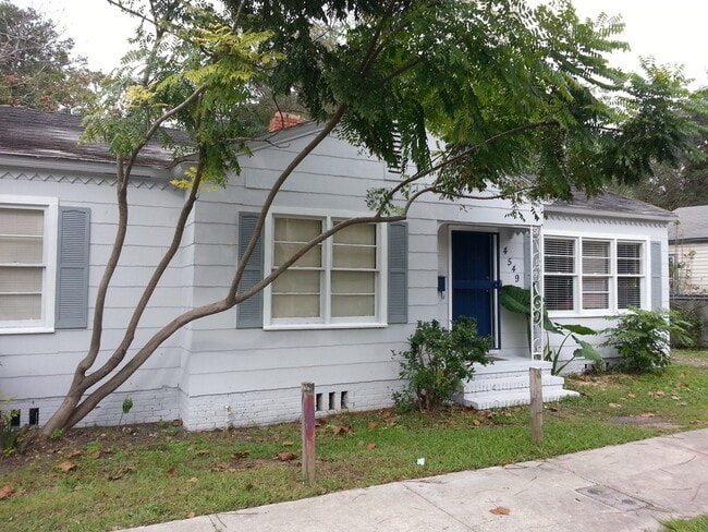 Building Photo - 4549 Timuquana Rd