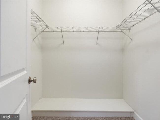 Building Photo - 20305 Savin Hill Dr