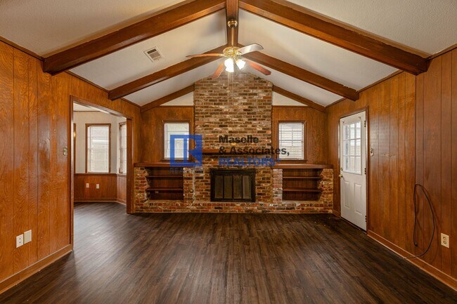 Building Photo - 3 Bed/2 Bath Home in the Heart of Pearl