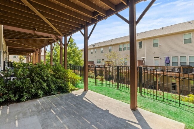 Building Photo - 2160 Prestwick Ct NE