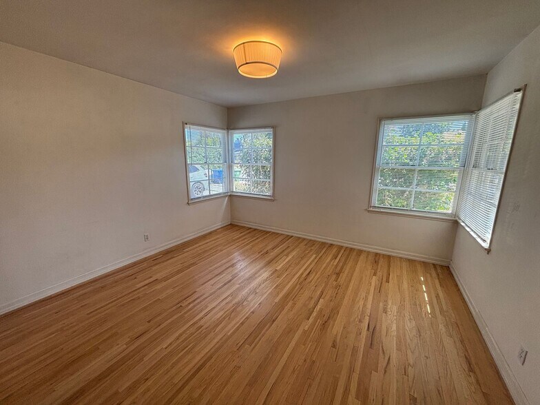Building Photo - Bright 2-Bedroom Valley Village Home with Large Backyard, Central A/C & Private Driveway — $3,995...