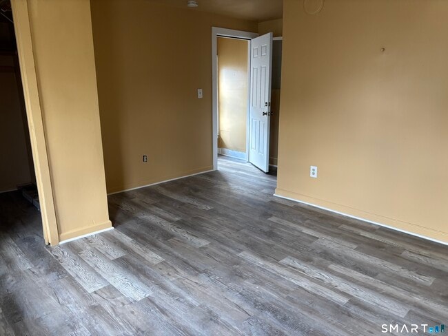 Building Photo - 42 Elliot St