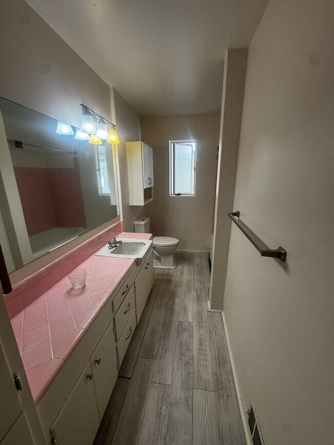 Building Photo - 3 Bed / 2 Bath Home Near Jerry Cline Park & Tennis Courts