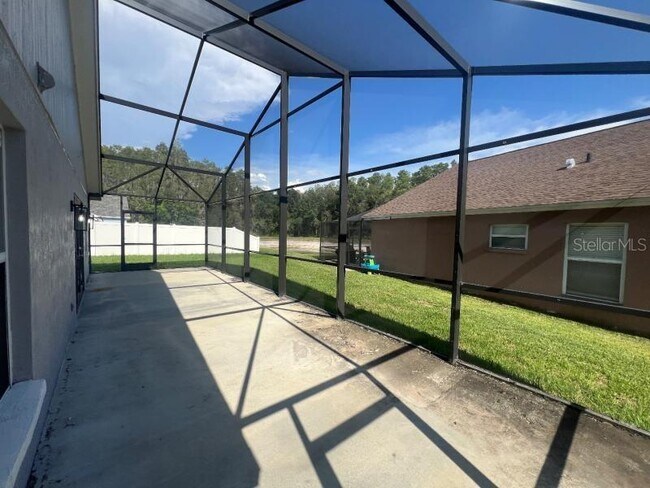 Building Photo - 30936 Burleigh Dr