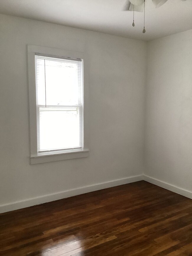 Building Photo - Located in Portales!! Cozy 1 bed apartment!