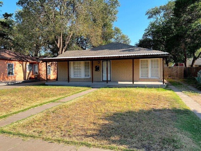 Primary Photo - 2706 25th St