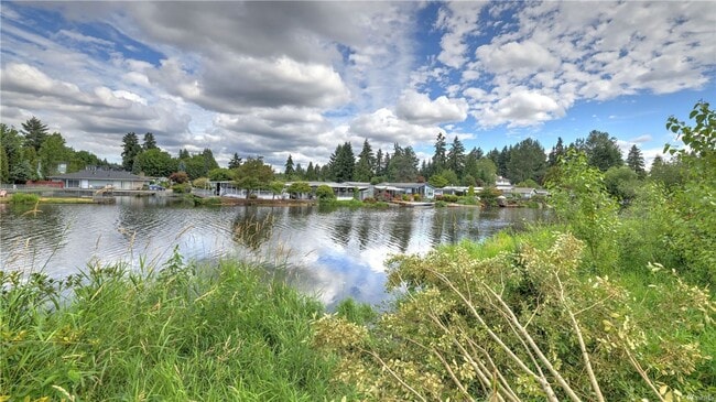 Building Photo - 2bd/2.5ba Kenmore Townhome