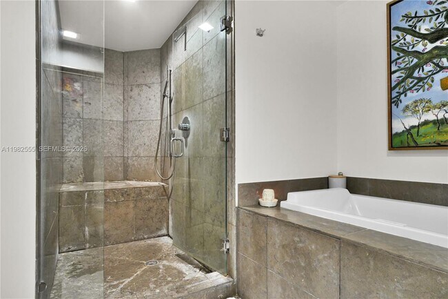 Building Photo - 465 Brickell Ave