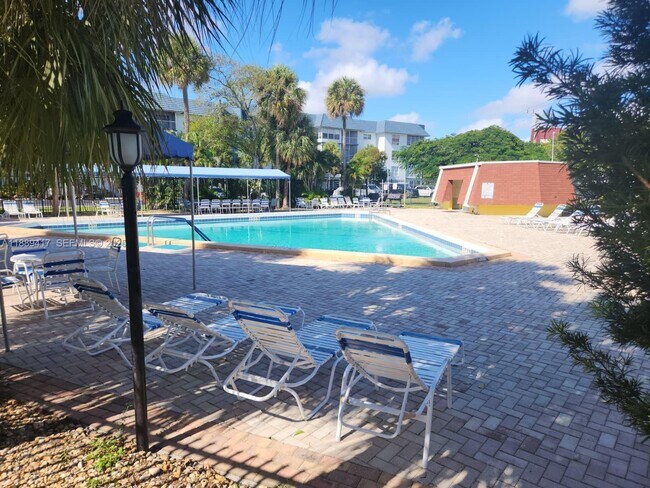 Building Photo - 4740 NW 21st St