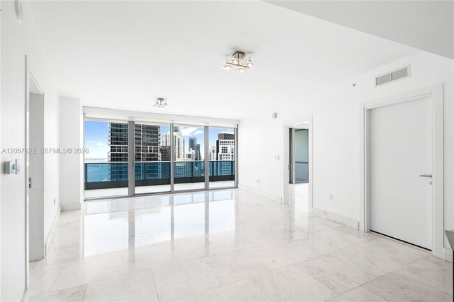 Building Photo - 200 Biscayne Blvd Way