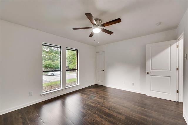 Building Photo - 9522 Hilldale Dr
