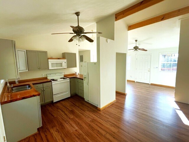 Building Photo - 3029 Scottsville Rd