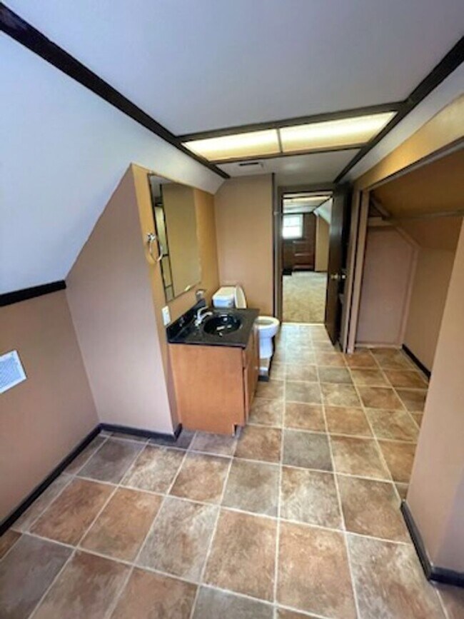 Building Photo - 1307 Spring St