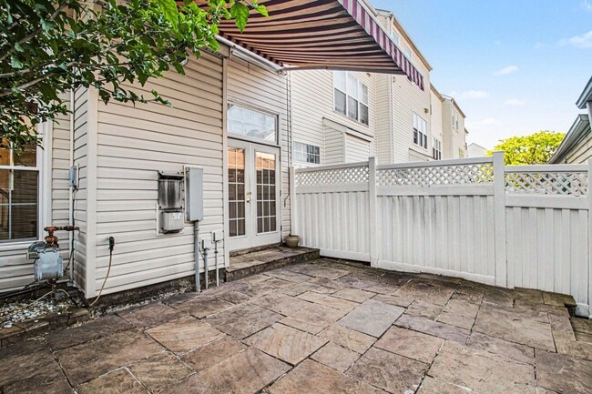 Building Photo - 26065 Lands End Dr