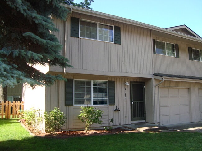 Primary Photo - Fully Remodeled 3 Bedroom Townhome!