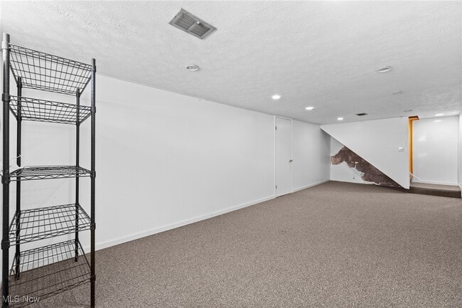 Building Photo - 32955 E Nimrod St